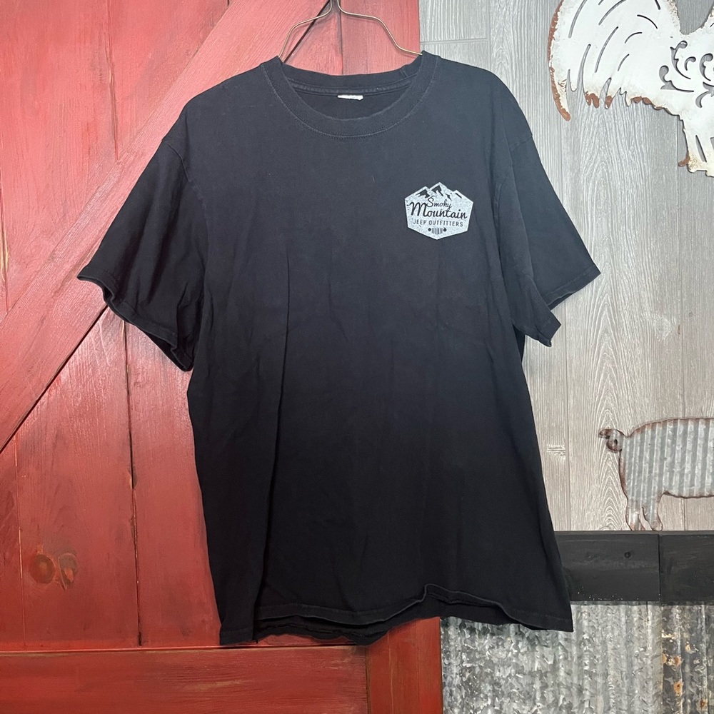 Mountain Graphic Black Men's T-Shirt large
